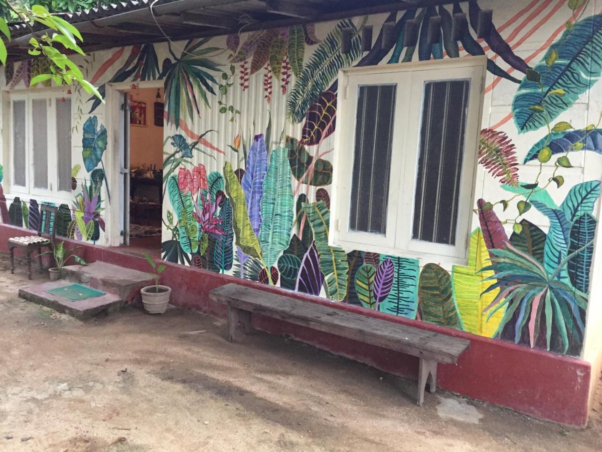 Catch The Ella Train Hostel Kandy Extérieur photo